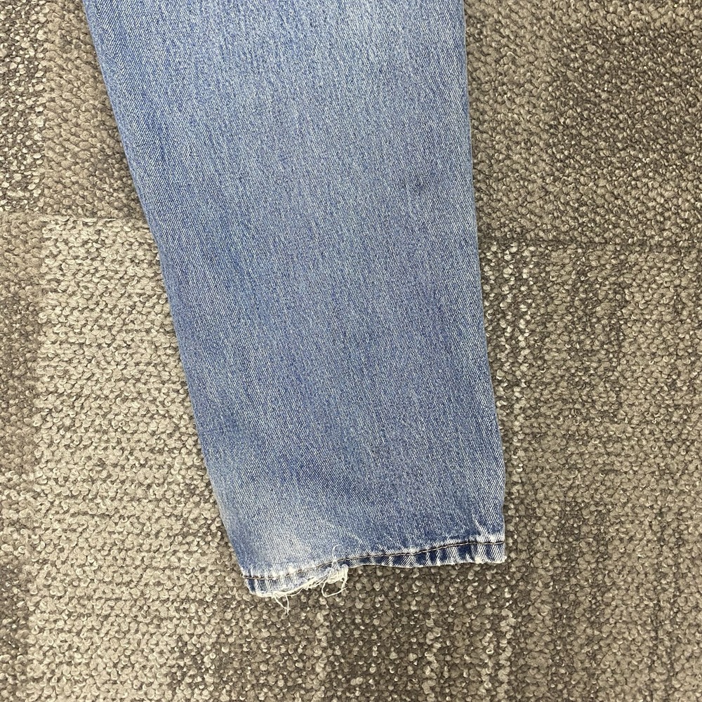 VTG Levis 560 Jeans‎ Mens 32x34 Blue Comfort Fit Tapered Leg distressed - Picture 13 of 16